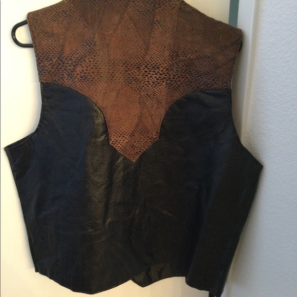 Navarre Leather XL vest - Picture 2 of 6